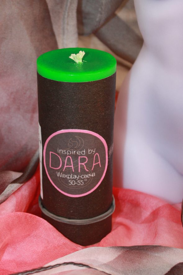 Свеча Wax Play 50-55°С, светится в УФ, ручная работа, 150 г
